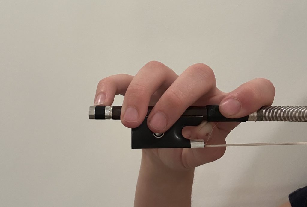 Violin bow hold